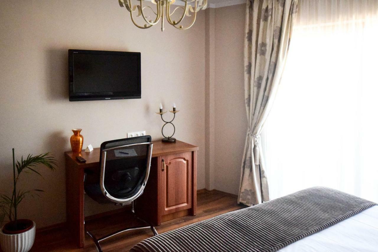 Cabrio Apart Hotel Cluj-Napoca Exteriör bild