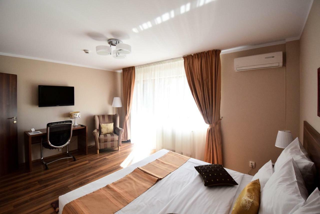 Cabrio Apart Hotel Cluj-Napoca Exteriör bild