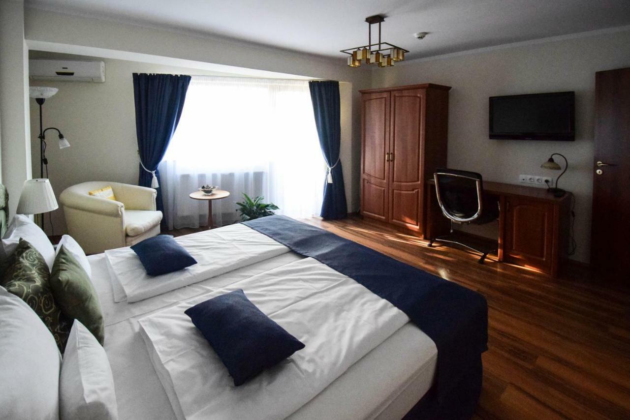Cabrio Apart Hotel Cluj-Napoca Exteriör bild