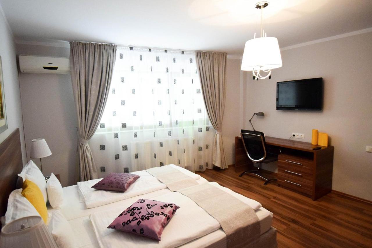 Cabrio Apart Hotel Cluj-Napoca Exteriör bild